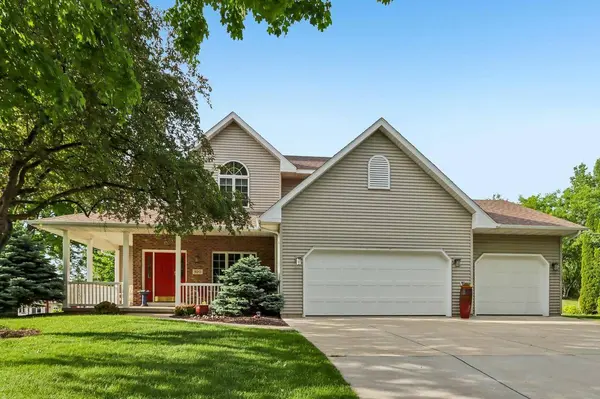 920 Lexington Way, Waunakee, WI 53597