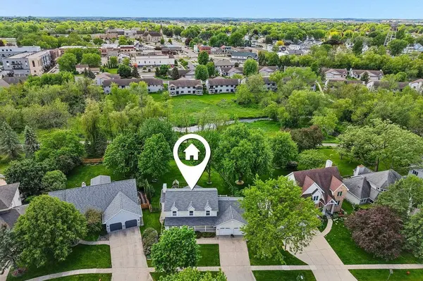 210 Fairbrook Drive, Waunakee, WI 53597