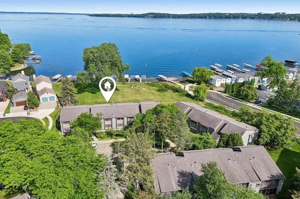 2843 Century Harbor Road #4, Middleton, WI 53562