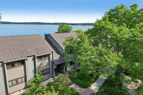 2843 Century Harbor Road #4, Middleton, WI 53562