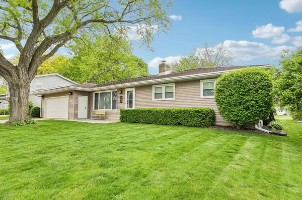 605 5th Street, Waunakee, WI 53597