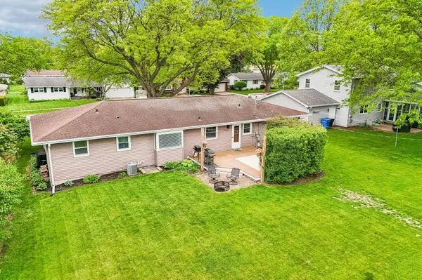 605 5th Street, Waunakee, WI 53597