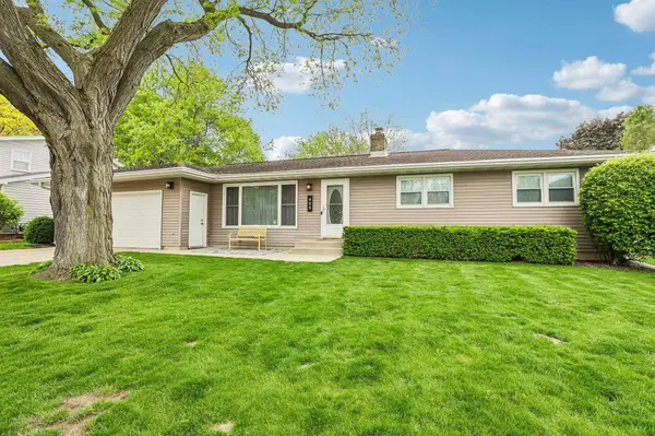 605 5th Street, Waunakee, WI 53597