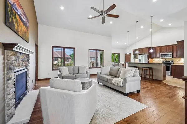 248 Greenway Circle, Deerfield, WI 53531