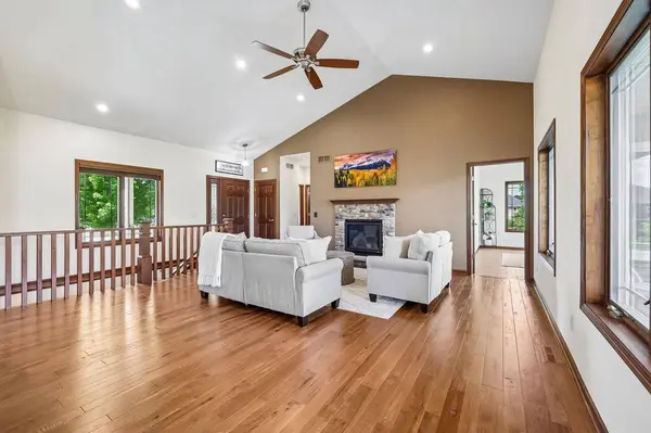248 Greenway Circle, Deerfield, WI 53531
