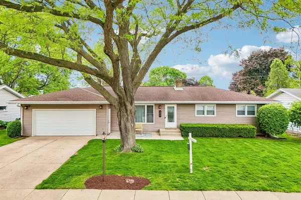 605 5th Street, Waunakee, WI 53597