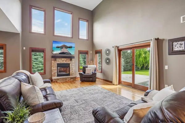 1200 Stone Edge Court, Waunakee, WI 53597