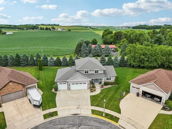 1200 Stone Edge Court, Waunakee, WI 53597