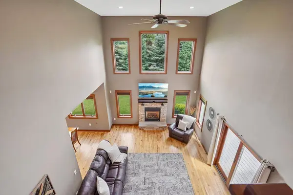 1200 Stone Edge Court, Waunakee, WI 53597
