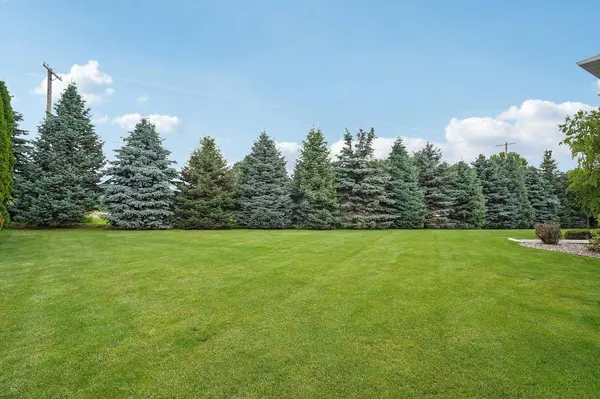 1200 Stone Edge Court, Waunakee, WI 53597