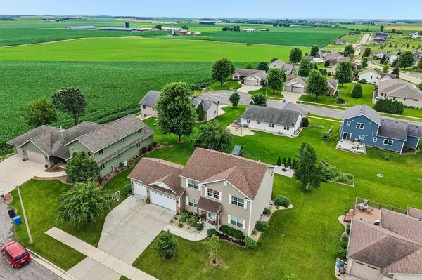 406 Chelsea Way, Dane, WI 53529