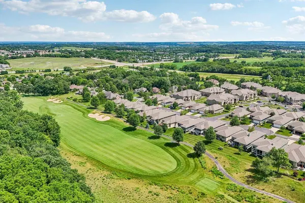 9007 Royal Oaks Circle, Madison, WI 53593