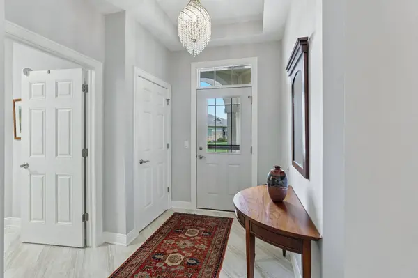 9007 Royal Oaks Circle, Madison, WI 53593