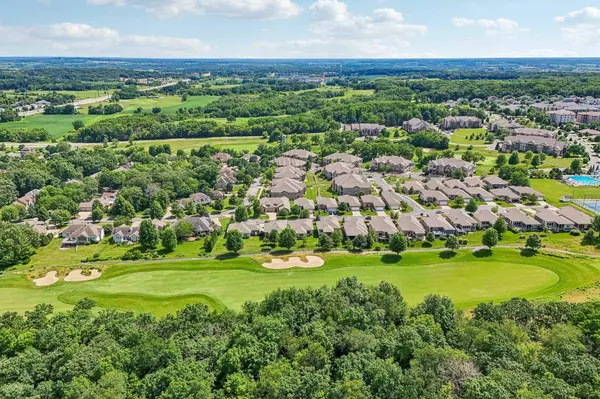 9007 Royal Oaks Circle, Madison, WI 53593