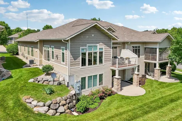 9007 Royal Oaks Circle, Madison, WI 53593