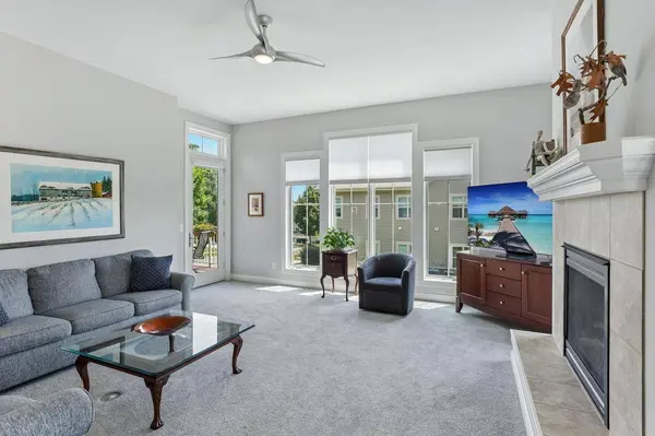 9007 Royal Oaks Circle, Madison, WI 53593