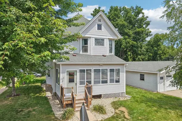 201 E 3rd Street