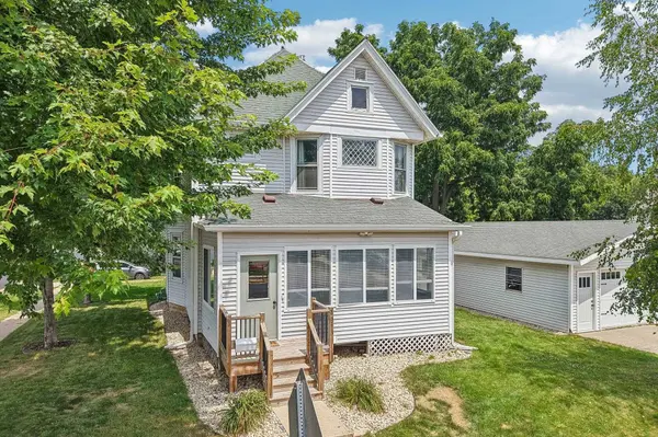 201 E 3rd Street