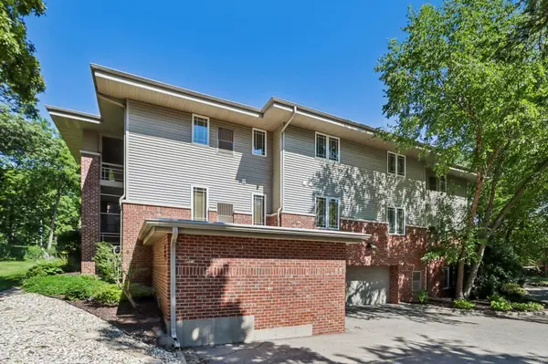 2820 Mickelson Parkway #302, Fitchburg, WI 53711
