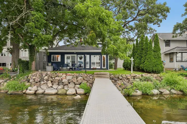 2946 Waubesa Avenue, Madison, WI 53711