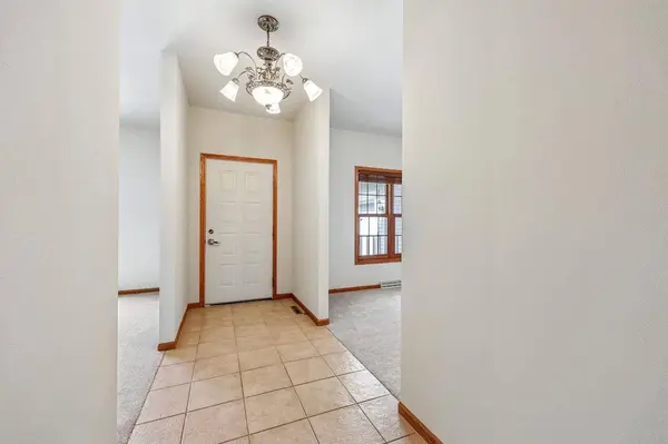1148 Bluebird Trail, Waunakee, WI 53597