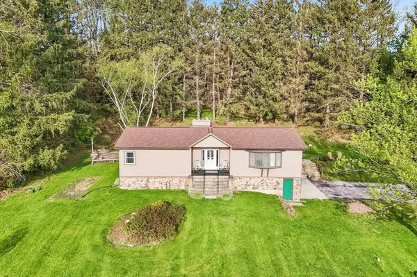 5030 S Valley Road, Black Earth, WI 53515