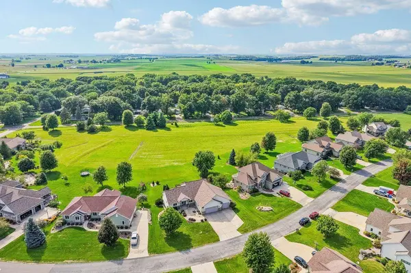 6487 Harvest Moon Court, Waunakee, WI 53597