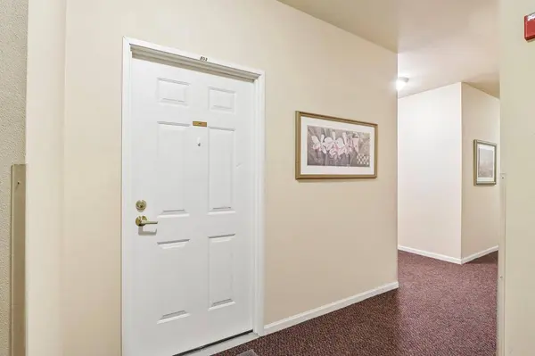 69 Cherokee Circle #103, Madison, WI 53704