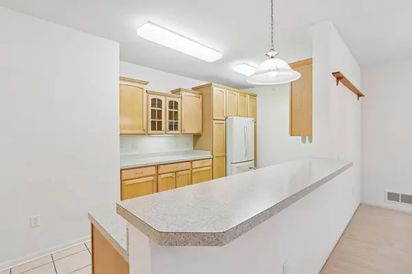 69 Cherokee Circle #103, Madison, WI 53704