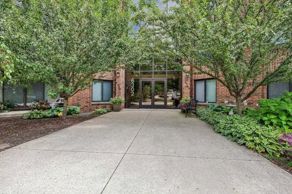 6302 Mineral Point Road #213, Madison, WI 53705