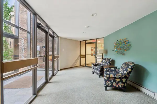 6302 Mineral Point Road #213, Madison, WI 53705
