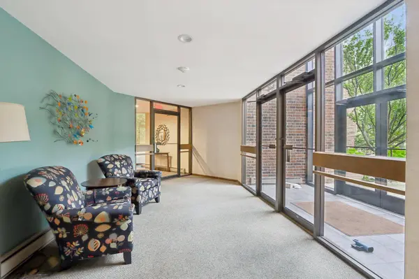 6302 Mineral Point Road #213, Madison, WI 53705