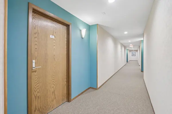 6302 Mineral Point Road #213, Madison, WI 53705