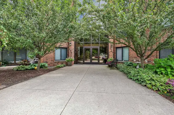 6302 Mineral Point Road #213, Madison, WI 53705