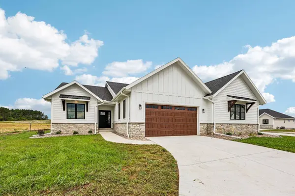 135 Goldenrod Way #Lt18, Prairie Du Sac, WI 53578
