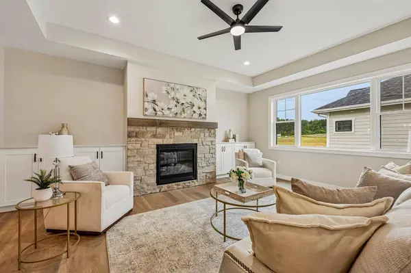 2404 Bluestem Crossing #Lt19, Prairie Du Sac, WI 53578
