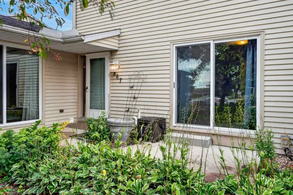 867 Henry Street, Waunakee, WI 53597