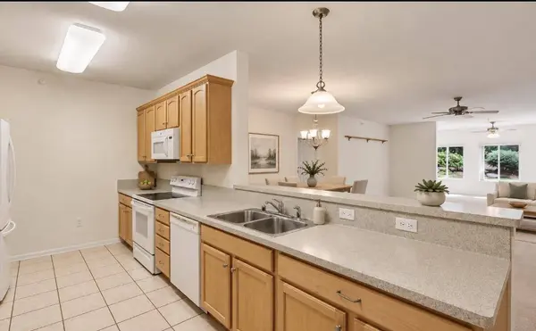 69 Cherokee Circle, Madison, WI 53704