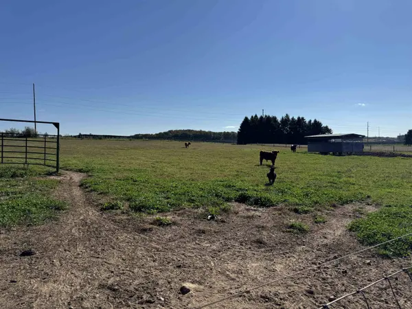 W8127 Dumke Road, Portage, WI 53901
