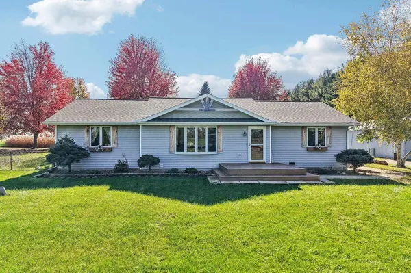 W8127 Dumke Road, Portage, WI 53901