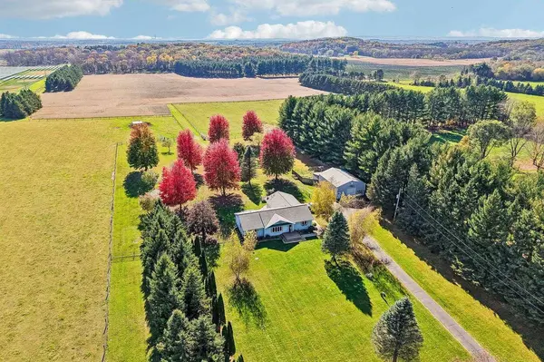 W8127 Dumke Road, Portage, WI 53901