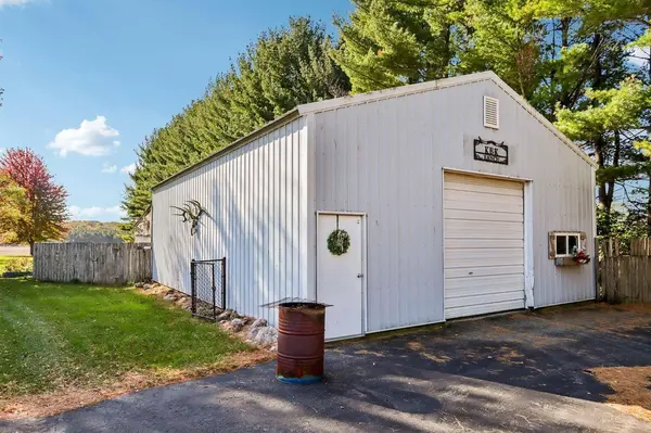 W8127 Dumke Road, Portage, WI 53901