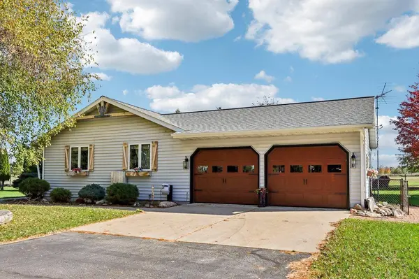 W8127 Dumke Road, Portage, WI 53901