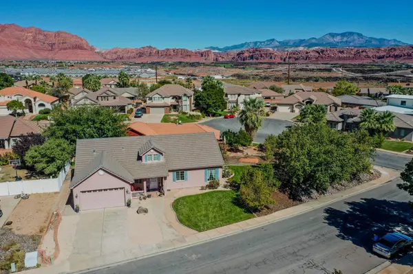 3450 Adobe DR, Santa Clara, UT 84765