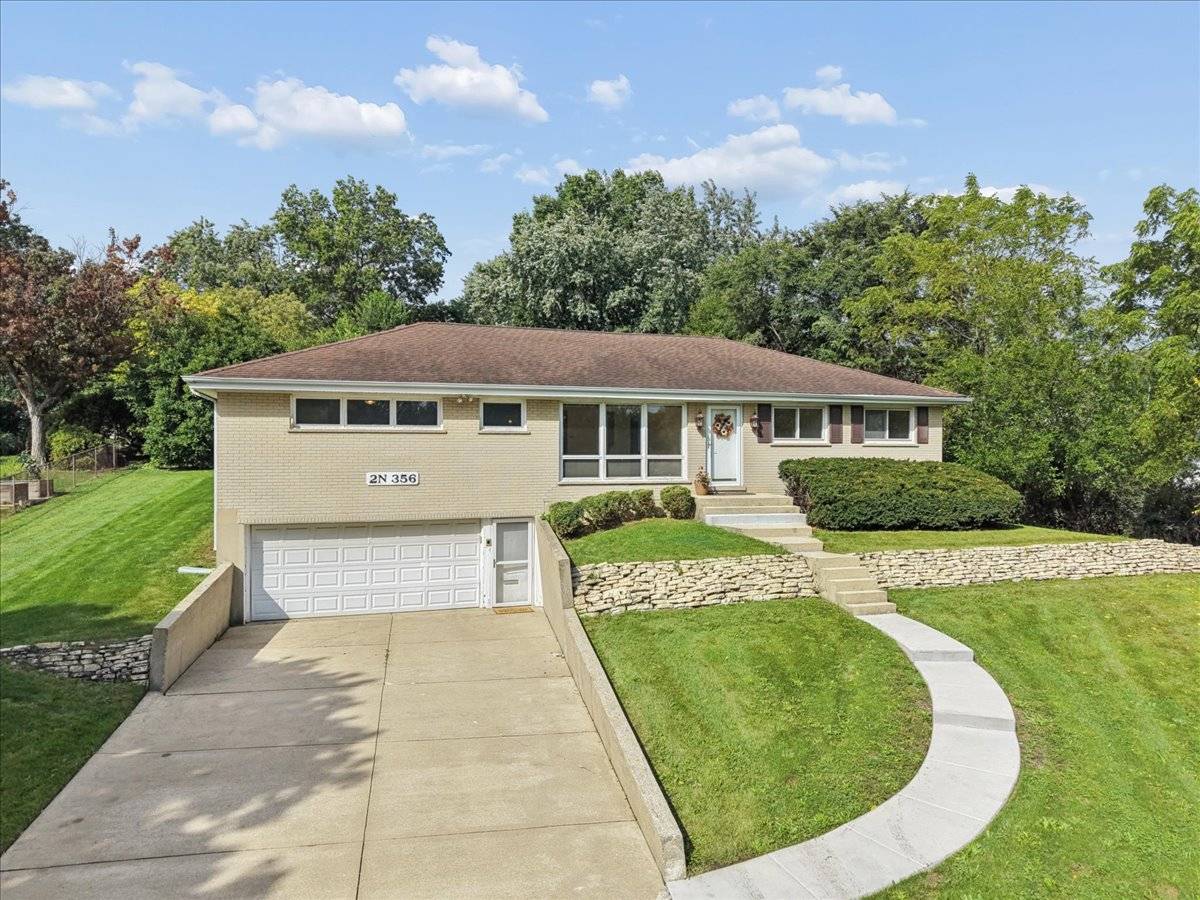 2N356 Euclid Ave, Glen Ellyn, IL 60137-2830