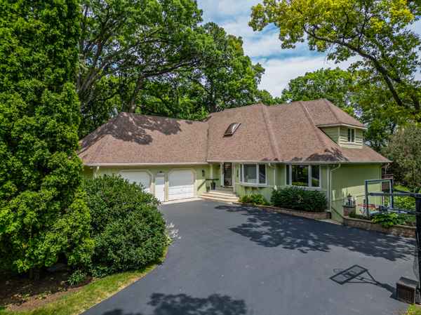 28W520 Pamela Ct, West Chicago, IL 60185-4413