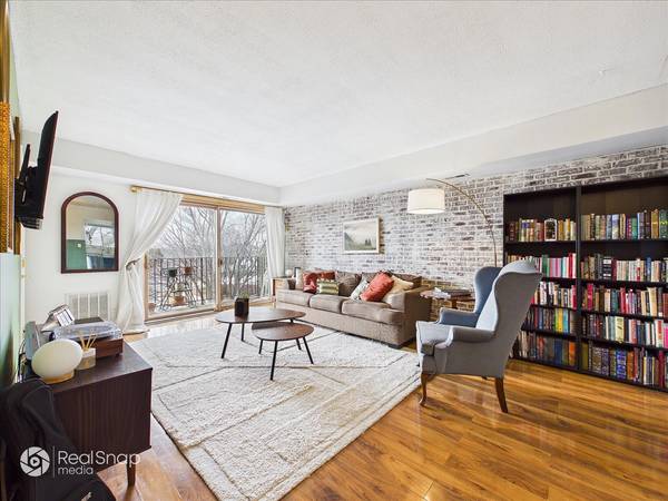 113 W Brandon Ct #E31, Palatine, IL 60067-3477