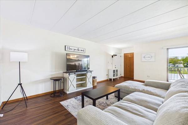 17979 Oak Park Ave #2N, Tinley Park, IL 60477-2085