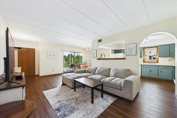 17979 Oak Park Ave #2N, Tinley Park, IL 60477-2085