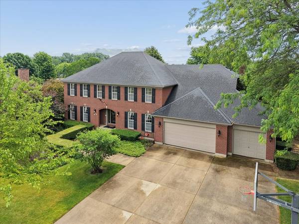 740 Fairway Ln, Sycamore, IL 60178-2311